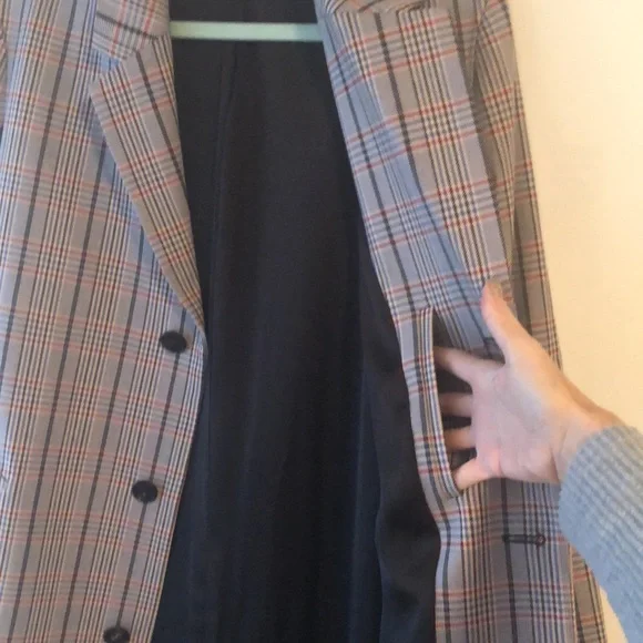 Sold elsewhere *** NWT 6397 Plaid oversized coat. - Picture 4 of 10